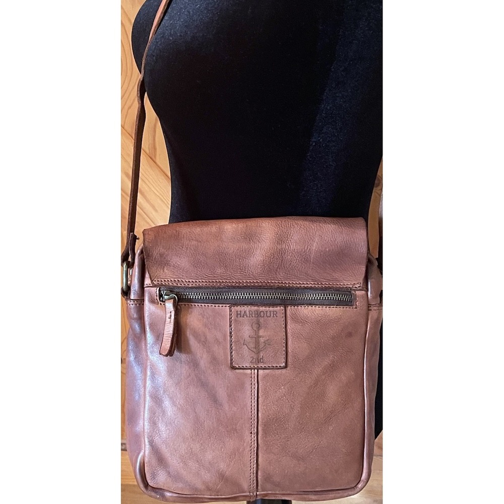 Harbour 2nd Leather Crossbody Bag & Matching Coin/Card/Key Holder Accessory Set - Picture 3 of 16